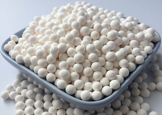 CAS 110092-32-3 Water Adsorption Activated Alumina Balls For Effective Solutions